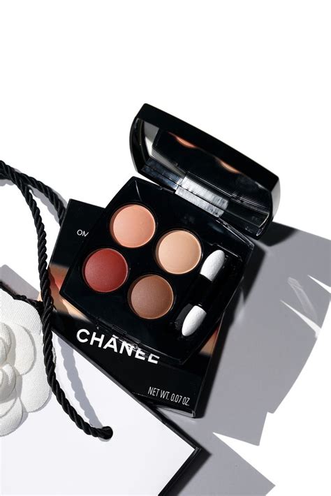 chanel experience eyeshadow|Chanel professional eyeshadow base.